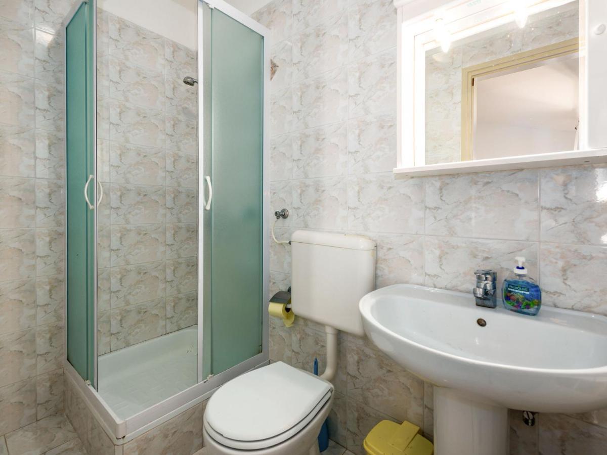 Holiday Home Hacienda - PZN316 Tinjan Exterior foto